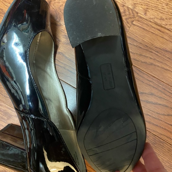 AnnKlein peep toe block heel pumps. Black patent. - Picture 3 of 4